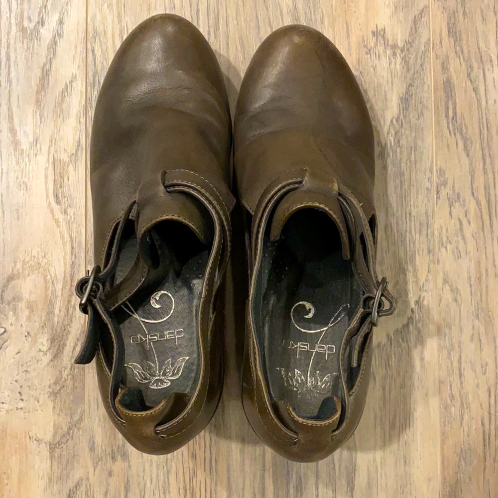 Dansko wedge shoes